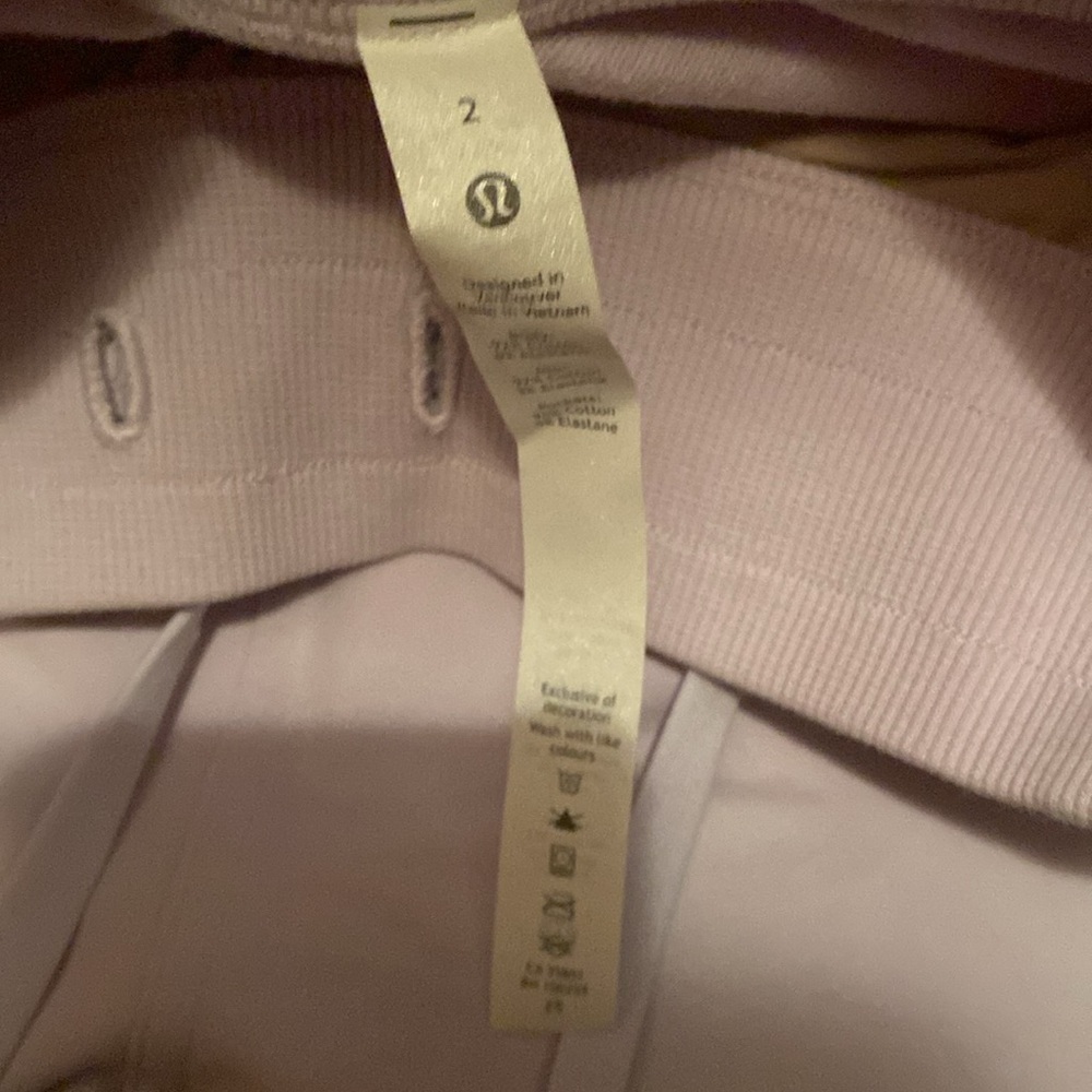 Lululemon joggers - Picture 2 of 4
